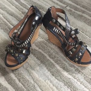 Size 6 strapped Candies wedge sandal
